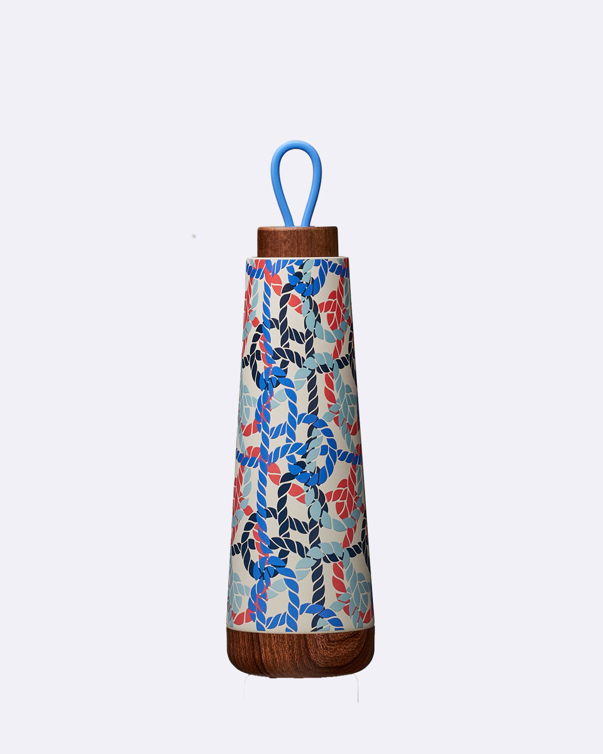 Flasche mit buntem Kettenmuster und blauem Griff aus Holz