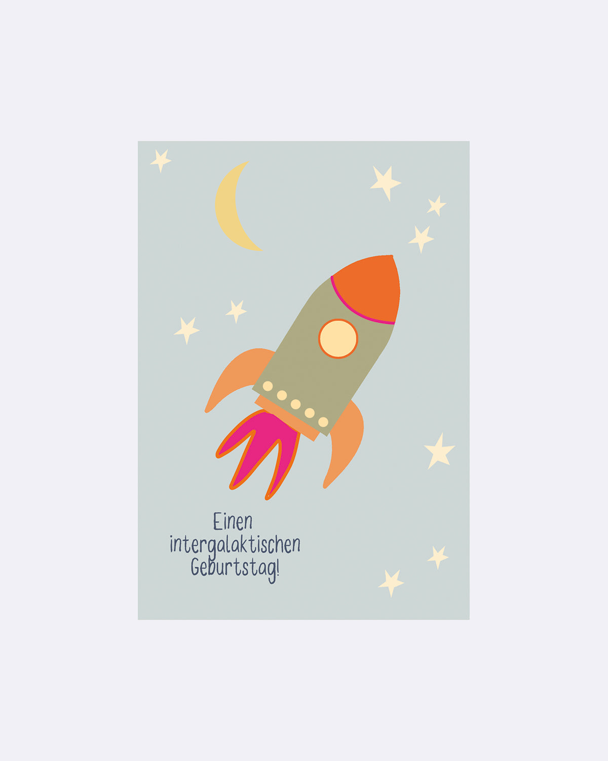 Postkarte mit Raketenmotiv und gelben Sternen auf blauem Hintergrund mit Schriftzug "Einen intergalaktischen Geburtstag"