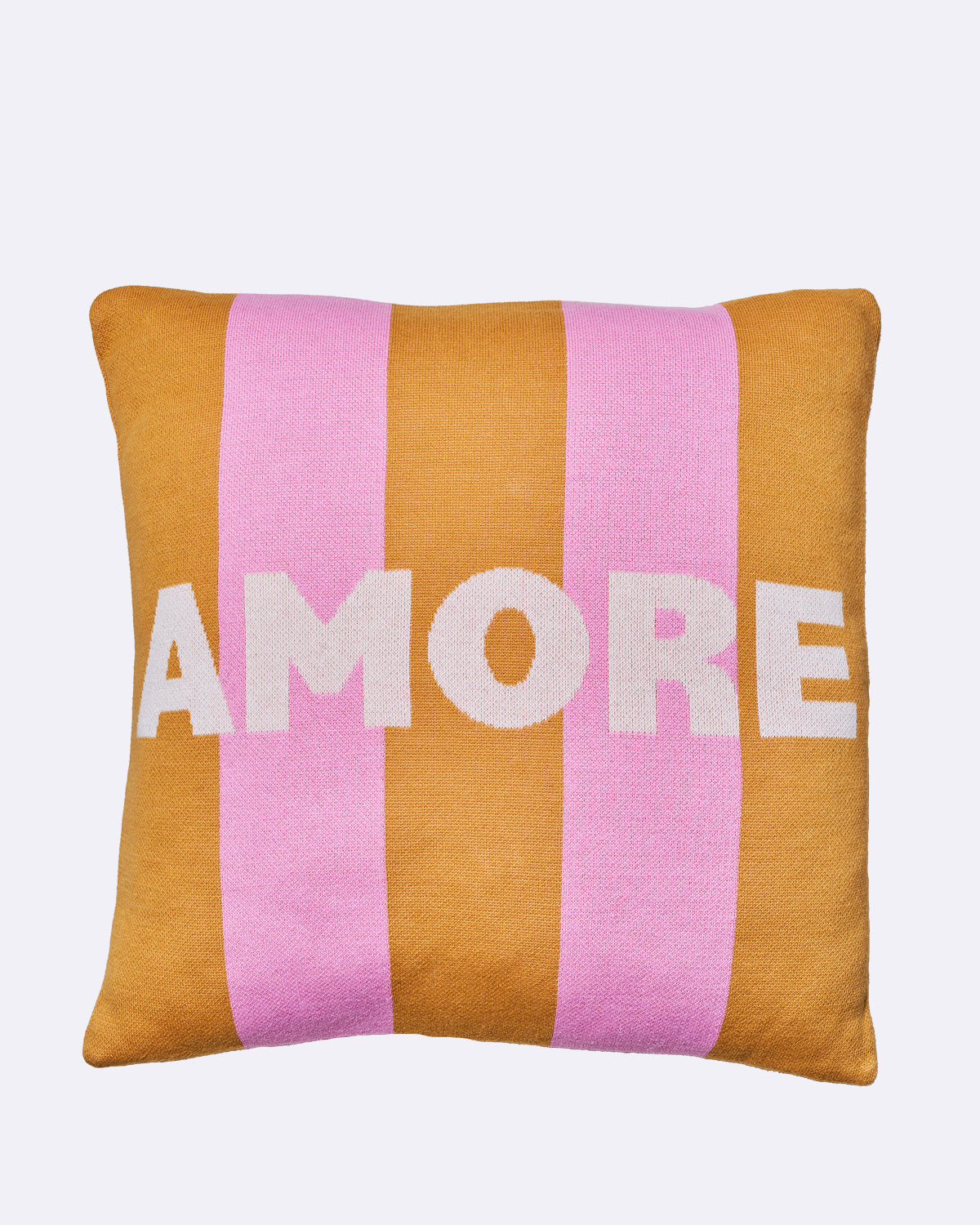 Kissen mit rosa-gelben Streifen und Schriftzug "AMORE"